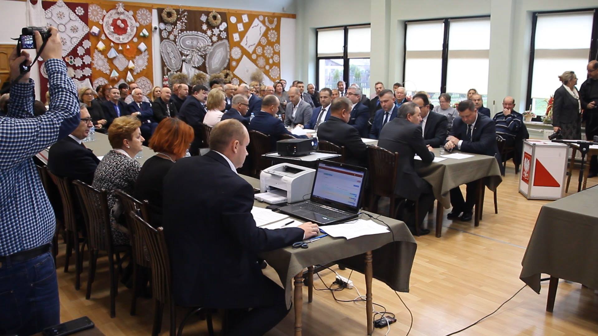 Pierwsza Sesja Rady Gminy w Jeleśni [WIDEO]